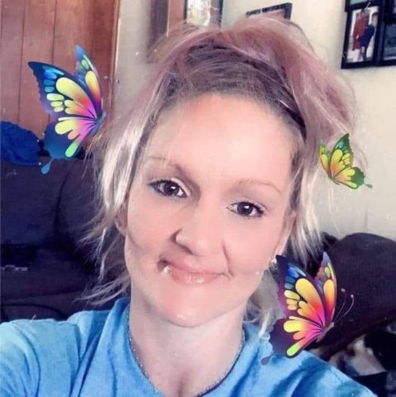 Profile Picture of Shara Magliolo (@shara_magliolo) on Poshmark