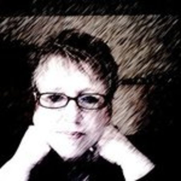 Profile Picture of Angelo Murphy (@luizadr) on Poshmark