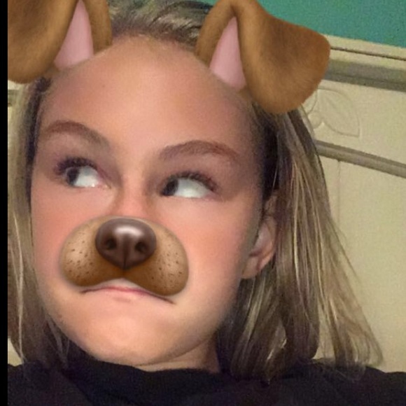 Profile Picture of Jessica Troxel (@gdszaeddxd) on Poshmark