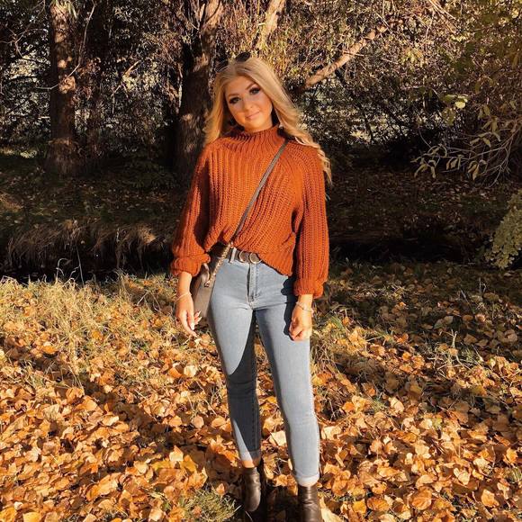 Profile Picture of Natalia Tarczydlo (@ntarczydlo) on Poshmark