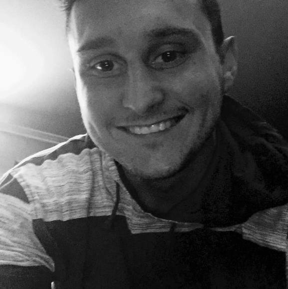 Profile Picture of Jorden Helland (@jhelland12) on Poshmark