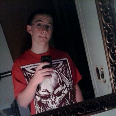 Profile Picture of Brandon Helm (@420stoner_boy) on Twitter