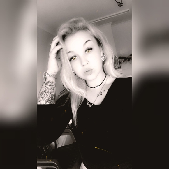 Profile Picture of Pj Thomas (@pjthomas334) on Poshmark