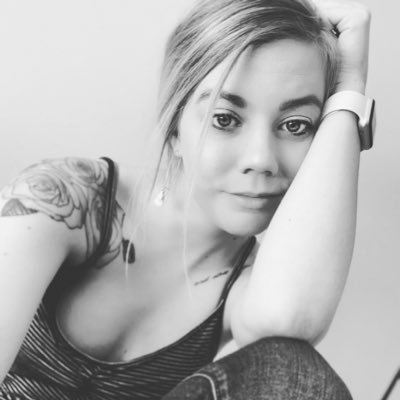 Profile Picture of Amber Shay (@AmberShay222) on Twitter