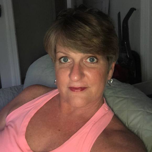 Profile Picture of Kim Bean (@kimbean439) on Poshmark