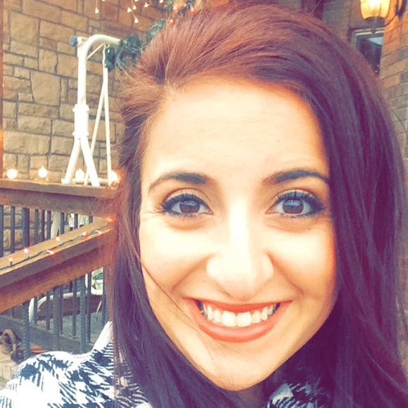 Profile Picture of Sarah Dashtipour (@sdashtipour) on Poshmark