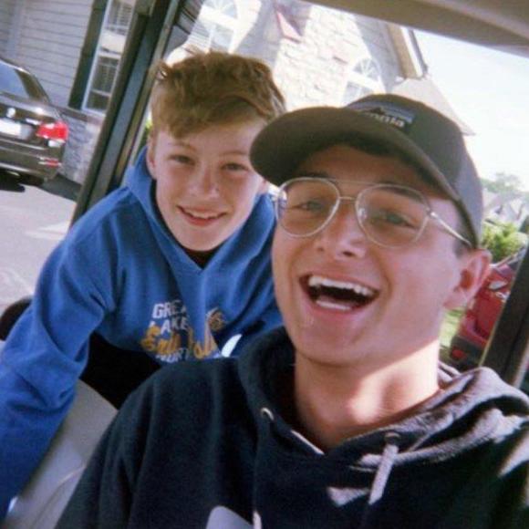 Profile Picture of Nolan Helline (@nolanh112) on Poshmark