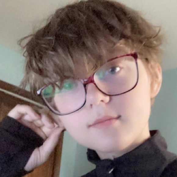 Profile Picture of Brookltn Heagy (@heagybrooklyn) on Poshmark