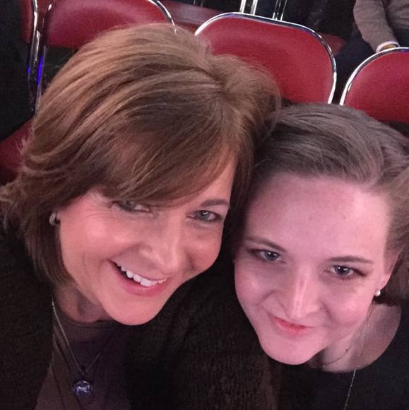 Profile Picture of Lisa Ball (@lisaball62) on Poshmark