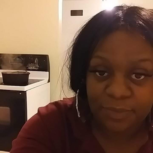 Profile Picture of Bianca Freeman (@biancafreeman) on Poshmark