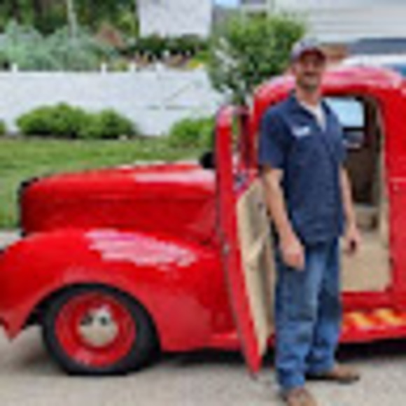 Profile Picture of Richard Mcmahan (@richard_mcmahan) on Poshmark