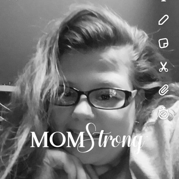 Profile Picture of Ashley Wilkinson (@ashley354437) on Poshmark