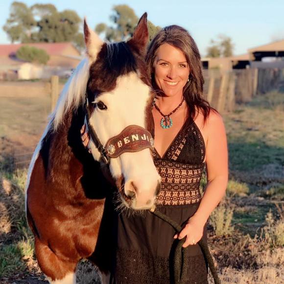 Kari Coffey-cagle - Poshmark Profile Picture of Kari Coffey-cagle (@knjcagle) on Poshmark