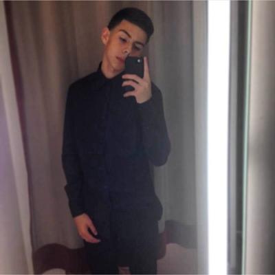 Profile Picture of Tovar (@supreme_matthew) on Twitter