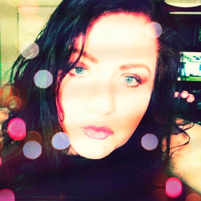 Profile Picture of Suzanne Hatcher (@SuzanneHatche10) on Twitter