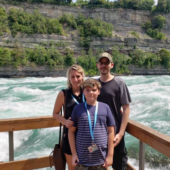 Profile Picture of Dawn Thomas (@dawnt3296) on Poshmark