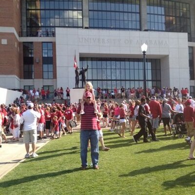 Profile Picture of John Newby (@jnewby93) on Twitter