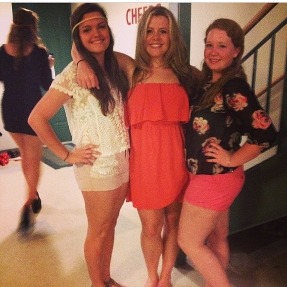 Profile Picture of Katie Berghorn (@kberghorn) on Poshmark