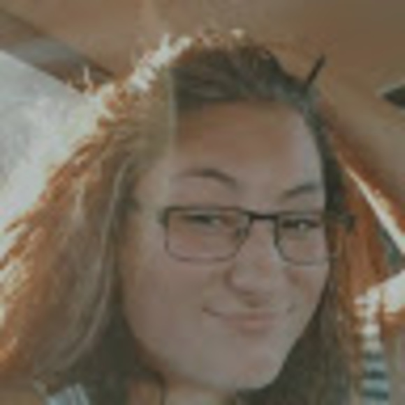 Profile Picture of Mylie Getter (@mylieamani) on Poshmark
