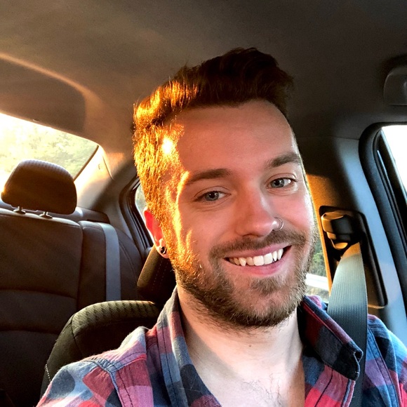 Profile Picture of Tyler Royer (@tyleraroyer) on Poshmark