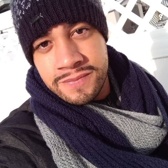 Profile Picture of Evandeivid Barros (@ebmcelulares) on Poshmark