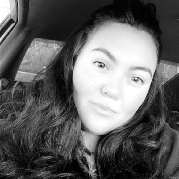 Profile Picture of Juana Soltero (@juana_soltero) on Poshmark