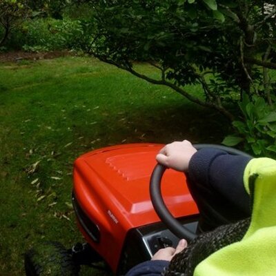 Profile Picture of YARD MAN (@andrew_paull) on Twitter