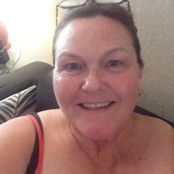 Profile Picture of Tammy Blanchard (@tammylbc) on Poshmark