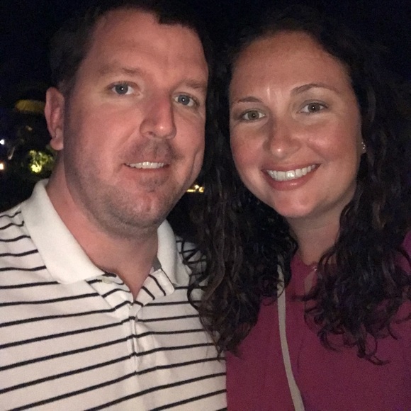 Profile Picture of Lauren Terhune (@lauren_terhune) on Poshmark