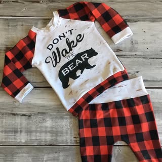 Profile Picture of Cassandra A R Oakes (@threelittlepeasinapod) on Instagram