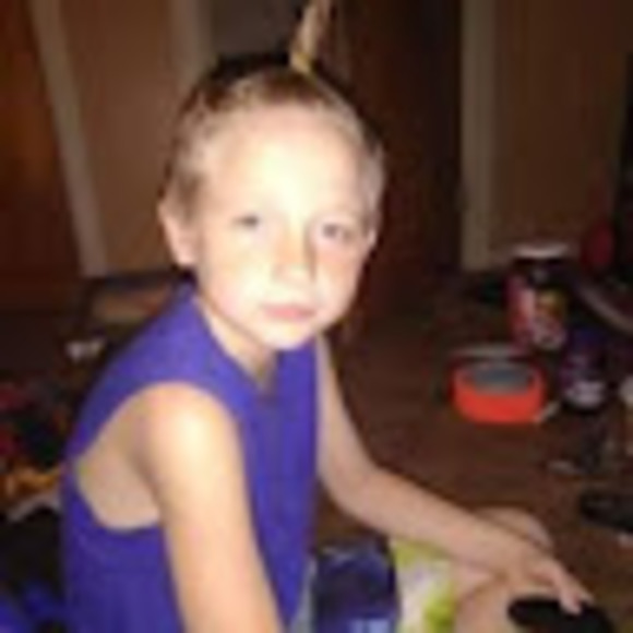 Profile Picture of Donny Crouter (@crouterdonny8) on Poshmark