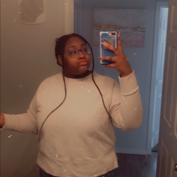 Brenda Hoyer - Poshmark Profile Picture of Brenda Hoyer (@brendahoyer2006) on Poshmark