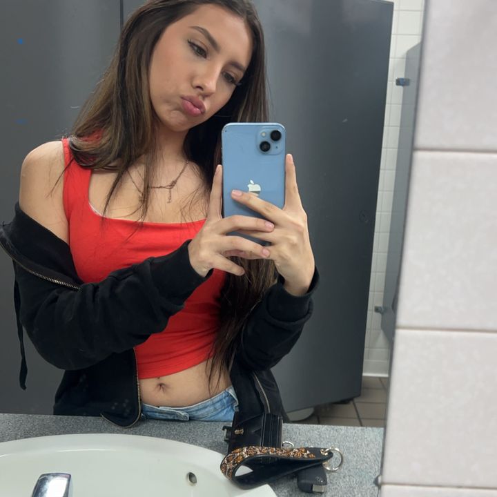 Profile Picture of whitney🪩✨💗🫧 (@whitneyhensonn) on Tiktok