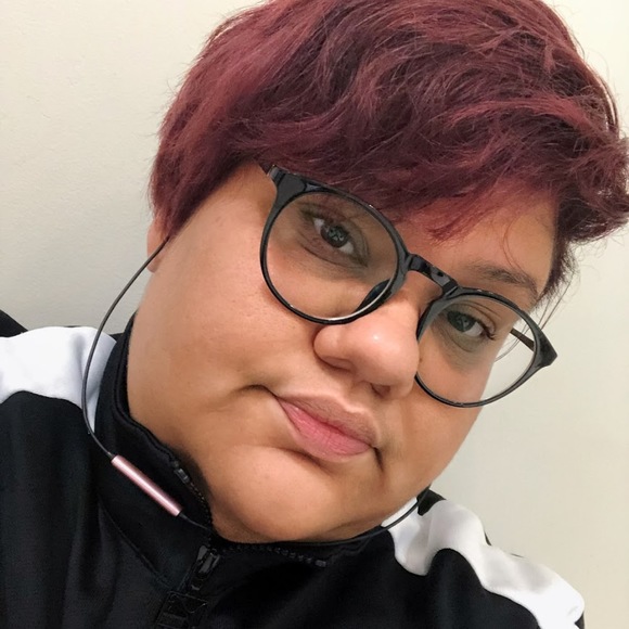 Shay Perez - Poshmark Profile Picture of Shay Perez (@shayperez580) on Poshmark