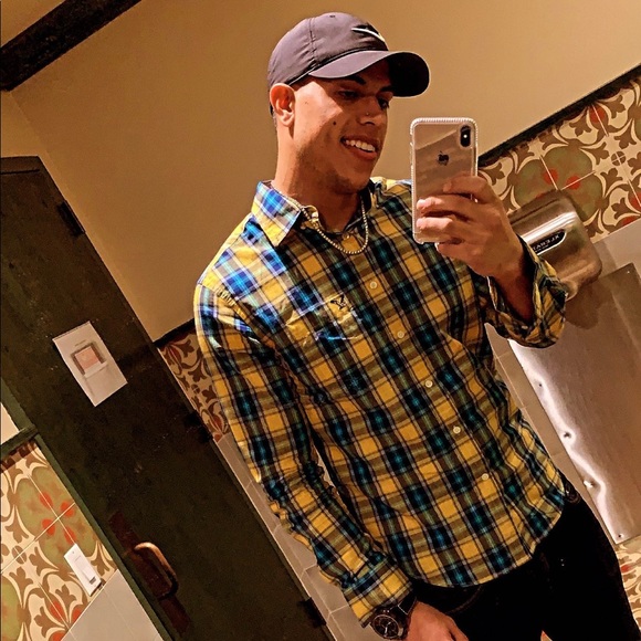 Profile Picture of Alexander Rosenberg (@alexanderrosenb) on Poshmark
