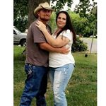 Profile Picture of Danielle Burgett (@danielleandlarry) on Instagram