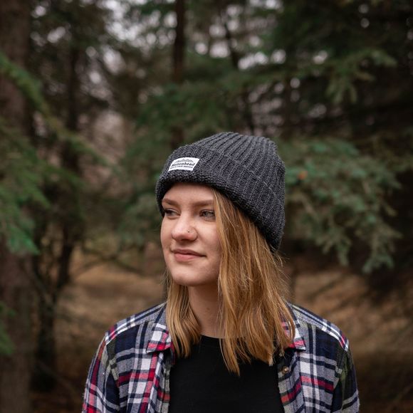 Profile Picture of Alicia Opseth (@opsethalicia) on Poshmark