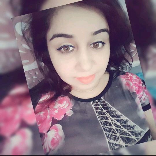 Profile Picture of Lara Khan (@larakhan0388) on Tiktok