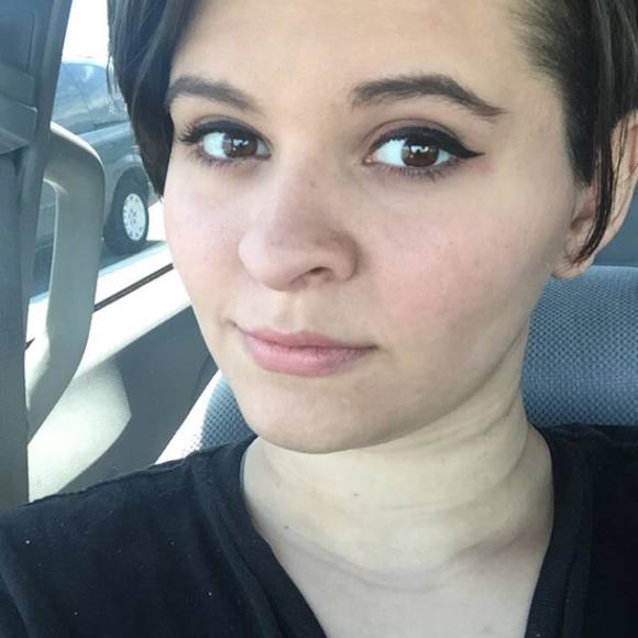 Profile Picture of Cennet Kurtev (@ckurtev321) on Poshmark