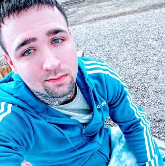Profile Picture of Jesse Warren (@jessewarren643) on Poshmark