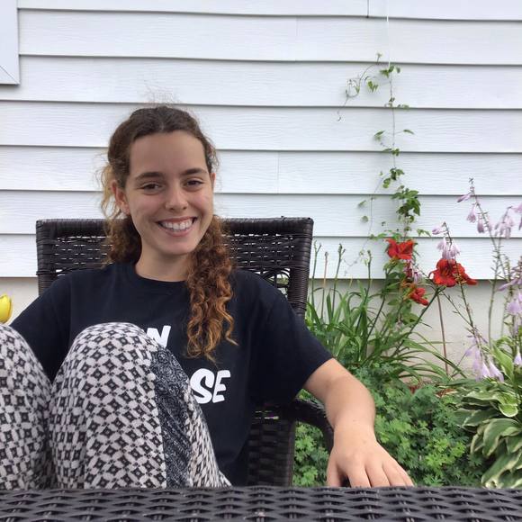 Profile Picture of Angélique Muise (@angeliquemuise) on Poshmark