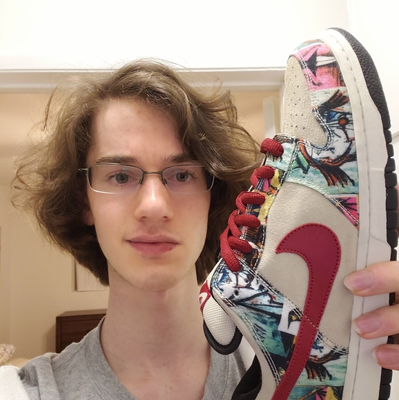 Profile Picture of Zachary Kornfeld (@zkornfeld) on Poshmark