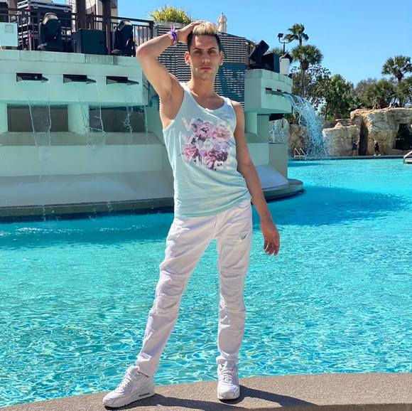 Profile Picture of Shawn Matthew (@shawncooper37) on Poshmark