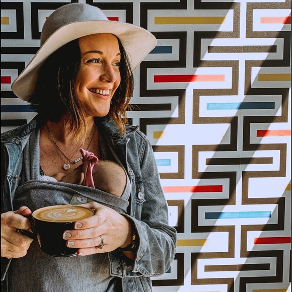 Profile Picture of Tabetha Matthews (@tabs_simplicity) on Poshmark