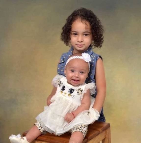 Profile Picture of Roxy Govea (@roxygovea) on Poshmark