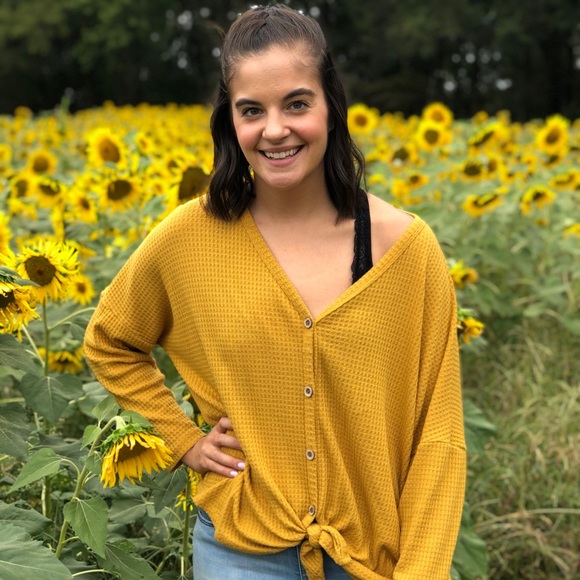 Profile Picture of Melissa Pforr (@melissapforr) on Poshmark