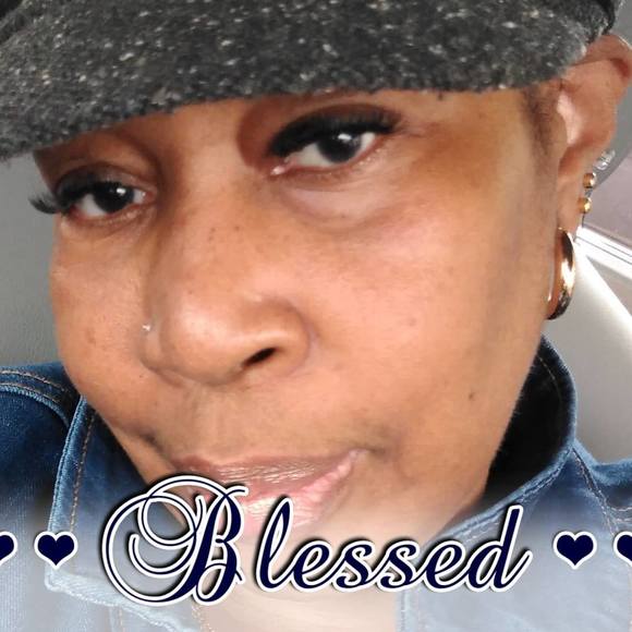 Profile Picture of Cheryl Davidson-peterson (@cheryldavids189) on Poshmark