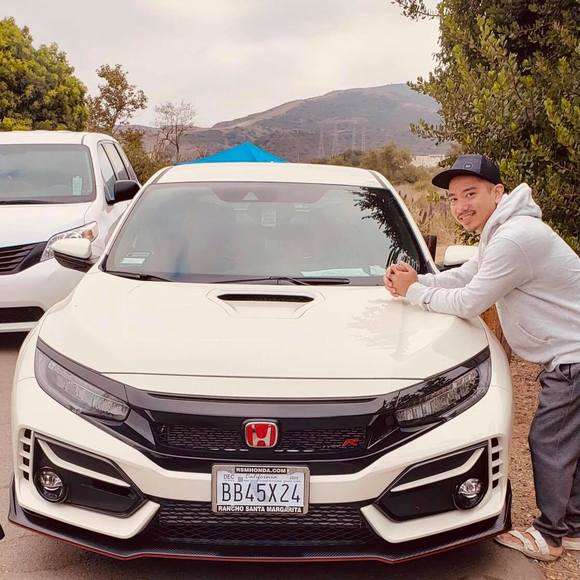 Gino Hernandez - Poshmark Profile Picture of Gino Hernandez (@ghienoz) on Poshmark