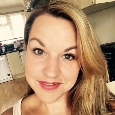 Profile Picture of Heather Walmsley (@Hedgey26) on Twitter