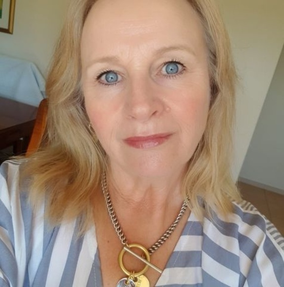 Profile Picture of Tracey Froome (@traceyfroome) on Poshmark